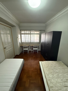 Looking For One Lady Roommate