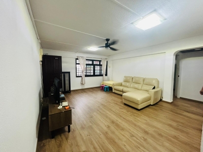 One Lady to share Big Common Room_Available @ BEDOK_MRT