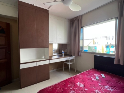 Big Common Room for rent (Single Lady Stay)