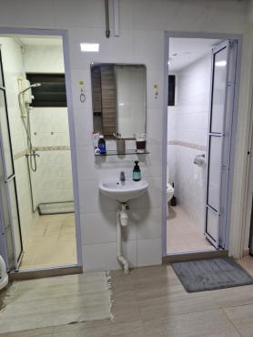 Master bedroom rent