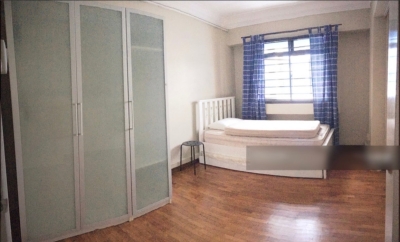 1-Min to Pioneer MRT! Ideal Female Room Rental