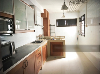 1-Min to Pioneer MRT! Ideal Female Room Rental