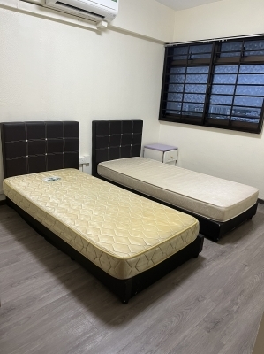1 April, 2 common rooms available @ Bishan