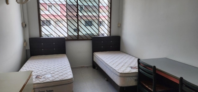 One Gentlemen to share Common Room for Long term/ Short Term Rent at Choa Chu Kang
