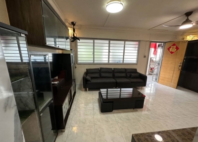 Common Room with Aircon Wifi ( HDB Registration) Near Marsiling Mrt