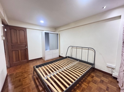 Common Rooms or Master Bedroom Near AMK MRT