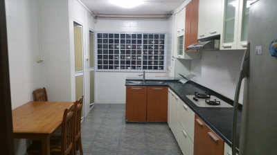 Couple Room For Rent 