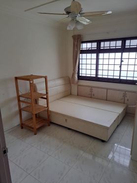 🏠 Single Common Room for one Male or one Female– Jurong East