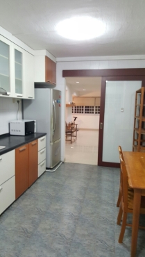 Couple Room For Rent