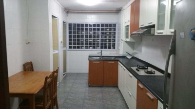 Couple Room For Rent