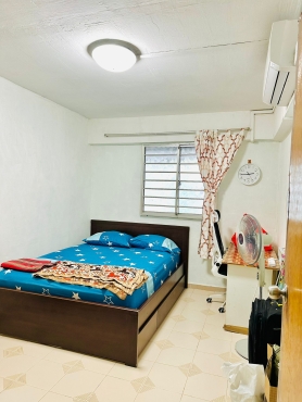 Common room with Private bathroom-3min walking distance to yishun mrt