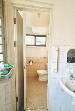 Common room with Private bathroom-3min walking distance to yishun mrt