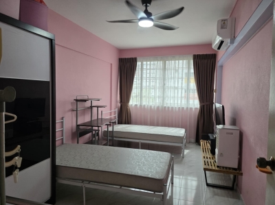 Short Term - 2 common Rooms to Rent (in Tampines) - အချိန်တို (ကာလတို) အခန်း၂ခန်း  ဌား ရန်ရှိသည် (အိမ်ရှင်တိုက်ရိုက်)