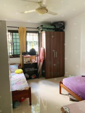 Available 1 Common Room for 2 Ladies