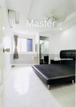 Master room/ Common Room available at Serangoon