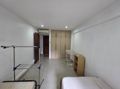 Jurong west St 65 common room for rent