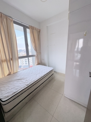 Condo Common Room for Rent at Payalebar