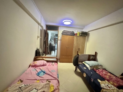 one common room for female ($550+PUB)