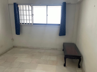 Master Bed Room For Rent Near Chinese Garden MRT
