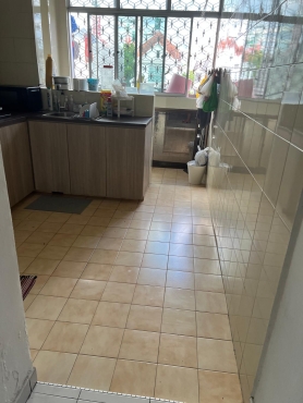 Common room အခန်းတွက် ယောကျာ်းလေး တစ်နေရာစာ ငှါးရန်ရှိပါသည်။