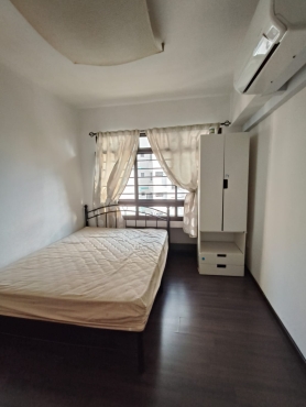 Common Room For Rent