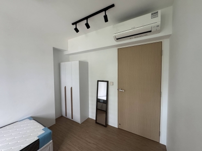 Cozy Common Rm for 1 Person