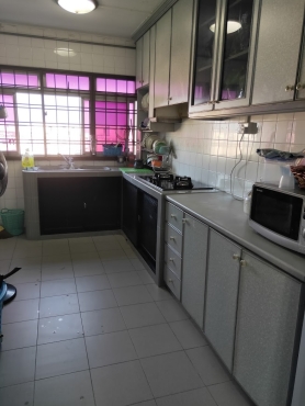 Long/ Short term rental BLK 784 common bedroom with Air Con, 4 MINS TO YEW TEE MRT
