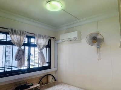 Big & Cozy Common Room with Aircon @ downtown area
