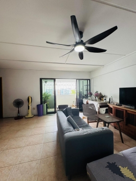Shared room avaliable  for one female roommate @ Woodlands South Mrt(TE line)