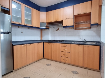 Common room for Male Room mate available immediately!