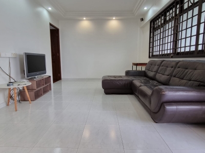 Common room for Male Room mate available immediately!