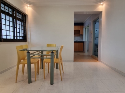 Common room for Male Room mate available!