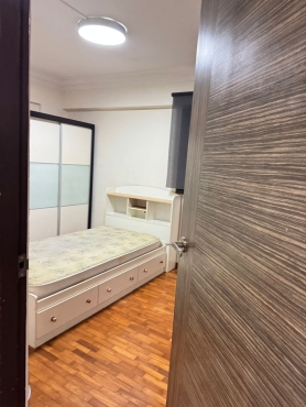 Yishun မှာ သန့်ရှင်းကျယ်ဝန်းသော common rooms ငှါးရန်ရှိပါသည်