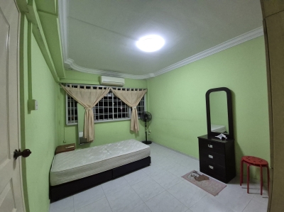 *** One Big common rooms available at Woodlands ***