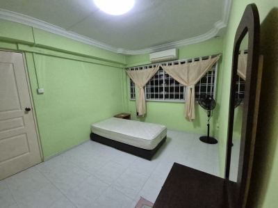 *** One Big common rooms available at Woodlands ***