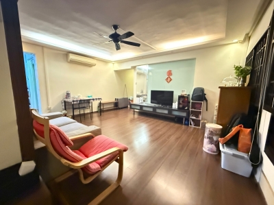 One common room available at near Tiong Bahru / Havelock MRT