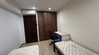 One common room available at near Tiong Bahru / Havelock MRT