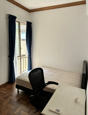 Condo Common Room with private bathroom 