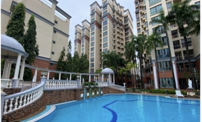 Condo Common Room with private bathroom