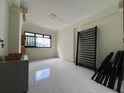 Common Room For Rent