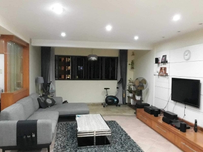 Partition Room $450, Single room $1100 at Yew Tee