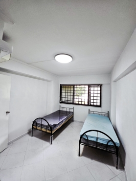 Hougang MRT, common rooms
