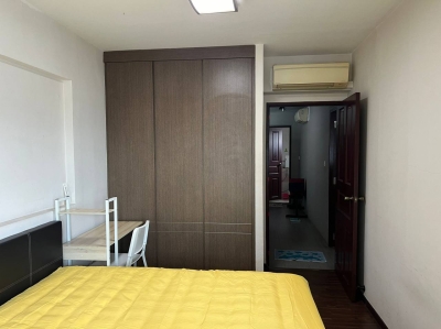 Looking for Couple/Male/Female _Common Rm For Short Term/ Long Term @ Bukit combak