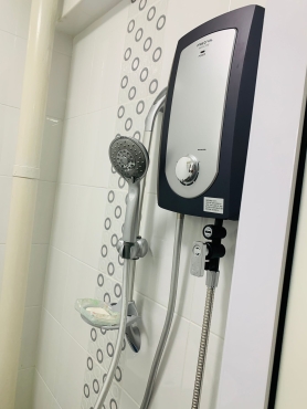 Common bed room / Master bed room