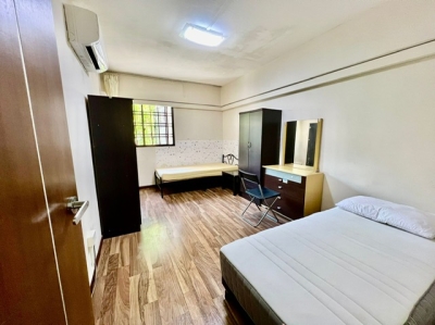 Looking for One Female Roommate - Blk 109, Jalan Bukit Merah