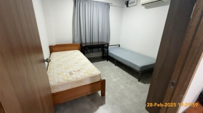 Looking for Male Roommate Near Kallang MRT 