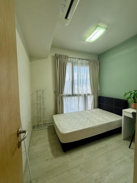 Condo Common Room for Rent at next to Lakeside MRT