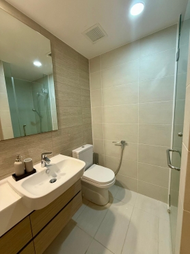 Condo Common Room for Rent at next to Lakeside MRT