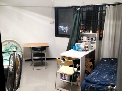 Looking for 1 male to share common room