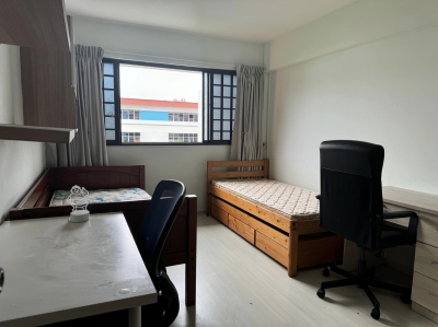 Common room for rent near Yishun MRT